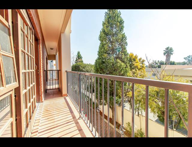 2 BEDROOM APARTMENT RENTED IN RIVONIA